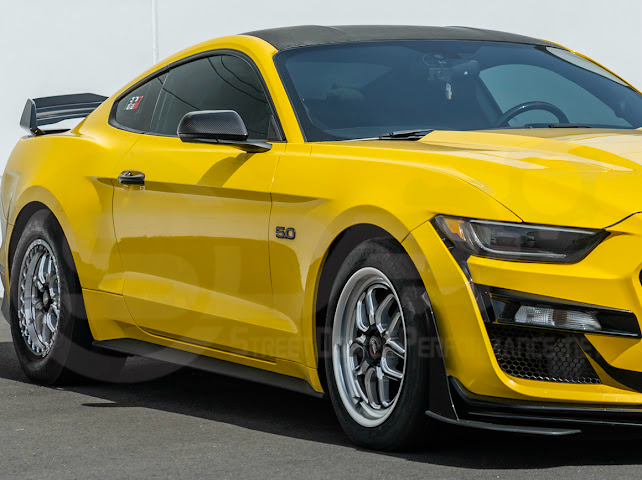 2015-2023 FORD MUSTANG W/ SIGNAL LIGHT | CARBON FIBER SIDE MIRROR CAP COVER PAIR